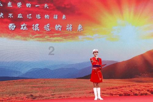 “十四冬”单板滑雪平行大回转开赛